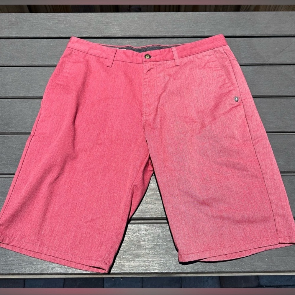 Volcom Men's Red Flat Front Shorts Size 33